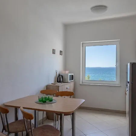 Apartment By The Sea - 23426