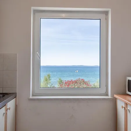 Apartment By The Sea - 23426